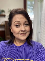 Can breast size decrease significantly after weight loss surgery?