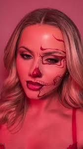 Angel Ashworth's Instagram, Twitter & Facebook