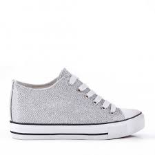 Baskets grises montantes avec lacets. Grossiste Chaussures Baskets Avec Talon Interieur De 5 Cm