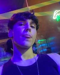 Young Andrews (@yng.andrews) • Instagram photos and videos