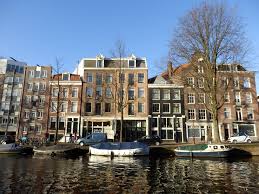 Andaz hotel in amsterdam von marcel wanders mit kronleuchtern in riesigen glocken und tapeten, die fisch mit besteck kombinieren. Hotel Review Andaz Amsterdam Netherlands The Luxury Travel Expert