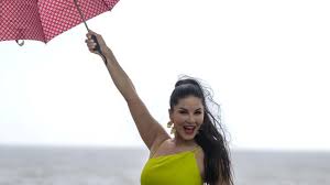 Sunny Leone: 'I have lost three very nice cars to the rains' | Bollywood -  Hindustan Times