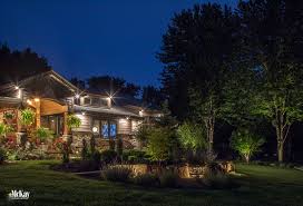 Low Voltage Outdoor Lighting Design Techniques Effects With Photos