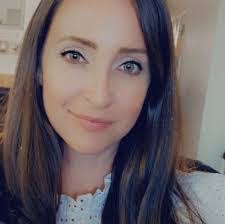 Bernadette Hendricks's Instagram, Twitter & Facebook