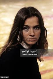 21 Evelyn Renzi Has In Photos & High Res Pictures