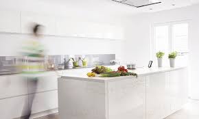 Our hanstone® quartz product lines are ideally suited for kitchen countertops, vanities, wall siding, conference rooms, bar tops and other surfaces throughout both residential and commercial interiors. Superamento Collection Hanstone New Series From Hanwha L C