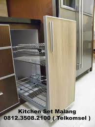 Model rak piring ini sangat di sukai oleh kalangan pengusaha resto, cafe, rumah makan bahkan pengusaha bakery. 32 Inspirasi Gambar Rak Piring Untuk Kitchen Set Model Rak Piring