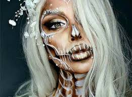 Selon la tradition moderne les enfants se déguisent avec des costumes, pour faire peur. Halloween 58 Idees Canon De Maquillages Squelette Pour Etre Horriblement Glamour