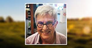 Bobbie Woodrow's Instagram, Twitter & Facebook