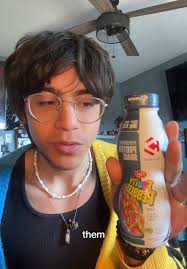 TRYING DYMATIZES NEW FRUITY PEBBLES PROTEIN SHAKE!! #gym #gymtok  #proteinshake #protein #fyp #dymatize