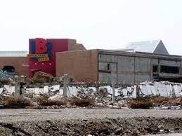 The brickyard, sometimes known as the brickyard mall, is a shopping mall located in chicago, illinois, u.s. Chicago History On Twitter When Chicagohistory Goes Wrong Demolition Of The Brickyard Mall 2003