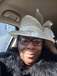 I don't like to leave the State without a headpiece 👒