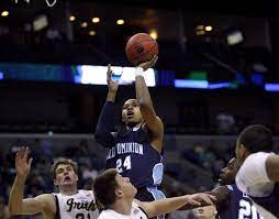 The latest stats, facts, news and notes on jordan poole of the golden state Odu To Retire Jersey Of Basketball Great Kent Bazemore The Virginian Pilot