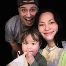 Wie maken wij VANAVOND al blij met deze SPIKED BOOTS? 😱⚡️🖤😱⚡️🖤😱  #WINWINWIN Tag al jou vriendinnen, kennissen & fashionista's en geef aan  dat ook zij mee delen & reageren vandaag! Volg jij