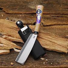 Finding The Right Compact Tool To Chop Small Branches Can Be Difficult This Japanese Chopping Hatchet S Heft And Small Footprint Make It Ideal Knife Axe Tools