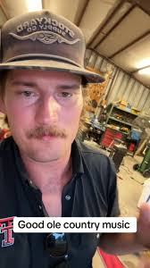 Havin a dang good time!!! #jam #oldies #throwback #80s #lifestyle #trending  @Snaps Clothing Co.