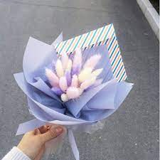 之前介紹過很多有別於玫瑰花之類的漂亮花束 今年也非常流行乾燥花和滿天星 但是今天這個真的不一樣 在花花世界世界中我都要準備頒獎給它了 真的太可愛啦 圖片來源 instagram com 常常也被做成乾燥花的它 dried flowers flower arrangements flowers bouquet