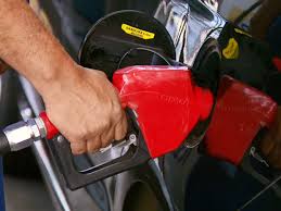 Resultado de imagem para R$ 4,22 é o preço médio da gasolina comum em Quixeramobim após o aumento