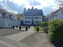 Interessante orte in der nähe sind: Haus Landscheid Burscheid Rheinisch Bergischer Kreis Wandertipps Fotos Komoot