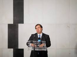 Ese cargo lo dejará este lunes rodrigo maia, un estamos en un momento de pandemia y no es momento de decidir un 'impeachment' sin motivación, aseguró a mediados de 2020. Rodrigo Maia Pede Calma E Evita Falar Sobre Impeachment De Bolsonaro Poder360