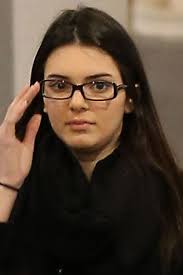 Kylie jenner ohne make up. This Is What The Kardashians Look Like Without Makeup Kendall Jenner Without Makeup Khloe Kardashian Without Makeup Kylie Without Makeup