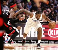 Toronto takes on los angeles. Kawhi Leonard Remains All Business Even Against The Raptors Los Angeles Times