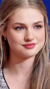 Melissa Darwin's Instagram, Twitter & Facebook