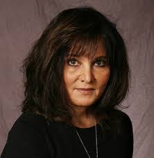 Laura Pless's Instagram, Twitter & Facebook