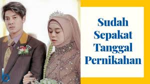 Rizky billar lalu mengungkapkan keinginan untuk melamar pujaan hati di depan keluarga besarnya, dan keluarga besar lesti. Mantap Menikah Ini Bocoran Terkait Pernikahan Lesti Kejora Dan Rizky Billar