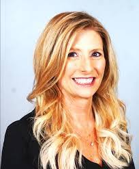 Samantha Doss's Instagram, Twitter & Facebook