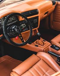 L Immagine Puo Contenere Persone Sedute Bmw E30 Bmw E30 Convertible Bmw Interior