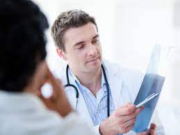 Also ich schreibe gerade eine geschichte über grey's anatomy und jetzt wollte ich euch fragen, ob ihr mir medizinische fachbegriffe sagen könnte und auch sagen könnt was sie bedeuten, also zum. Facharzt Fur Innere Medizin Als Beruf Infos Zur Arbeit Im Bereich Medizin