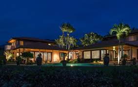 Project Spotlight Tropical Outdoor Lighting In Maui Tropical Outdoor Lighting Outdoor Lighting Pool Light
