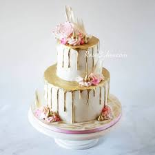 This trend is absolutely stunning and it's extremely popula. 19 Trendy Gold Cakes Rose Bakes
