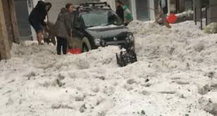 Zaia firma lo stato di crisi. Grandine E Violente Raffiche Di Vento 2 Giugno Con Forti Temporali Al Nord Video