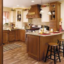 Starmark Cabinetry Two Tone Kitchen In Quarter Sawn Oak And Maple Traditional Kitchen Other By Starmark Cabinetry