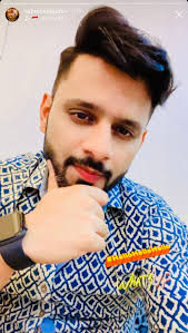 Hearts of Rahul Vaidya على X: "Jaanemaan! 😭❤️😭❤️😭❤️ Finally spotted.  Rocking the patterns and the haircut, baby. 😻 @rahulvaidya23 #RahulVaidya  #RKVians https://t.co/dqZEBk8Z4u"