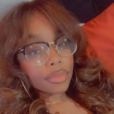 Where can I find fresh blue crab claws?