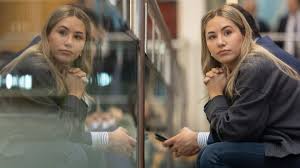 Alex Sanders - Retro MILF savors a huge  cock - XNXX.COM