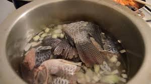 Cuisine Soupe De Poisson Pimente Avec Du Riz Recette Ivoirienne Youtube