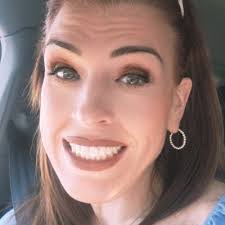 Dana Brandt's Instagram, Twitter & Facebook