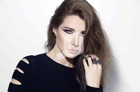 نانسي عجرم في ورطة بسبب تغريدة فاضحة Fashion Turtle Neck Detail