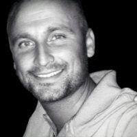 Donovan Leach's Instagram, Twitter & Facebook