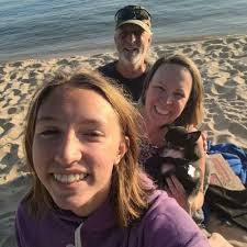 Lisa Rix's Instagram, Twitter & Facebook