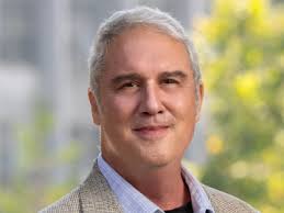 Richard Huntsinger's Instagram, Twitter & Facebook