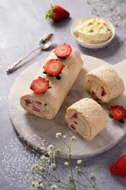 Pavlova Roulee Fraise Et Fruit De La Passion Pavlova Fruit De La Passion Gateaux Et Desserts
