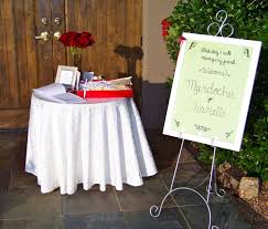 How To Decorate A Wedding Table Food And Recipes Wedding Welcome Table Wedding Guest Table Wedding Table