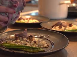 Kalbsfilet Auf Pilzrisotto An Portweinjus Mit Thaispargel Rezept Rezept Pilzrisotto Fleisch Gerichte Kalbsfilet
