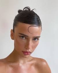 Breanna Wells's Instagram, Twitter & Facebook