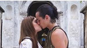 Jan 11, 2021 · karol sevilla dio a conocer su nuevo sencillo tus besos, el cual marca el inicio de una nueva faceta en su carrera con una imagen totalmente renovada, más madura y sin filtros. Karol Sevilla Y Emilio Osorio Muestran Gran Quimica Coro De Amor Youtube